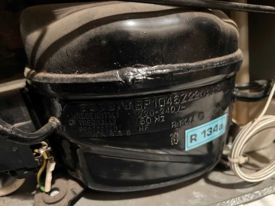 Холодильник барний міні б/у