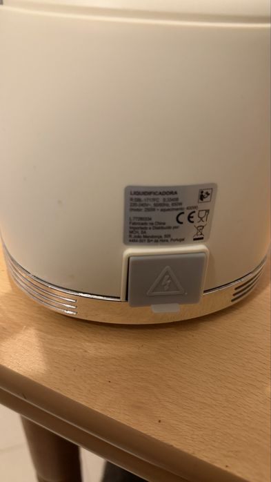 Liquidificadora multifunções praticamente nova