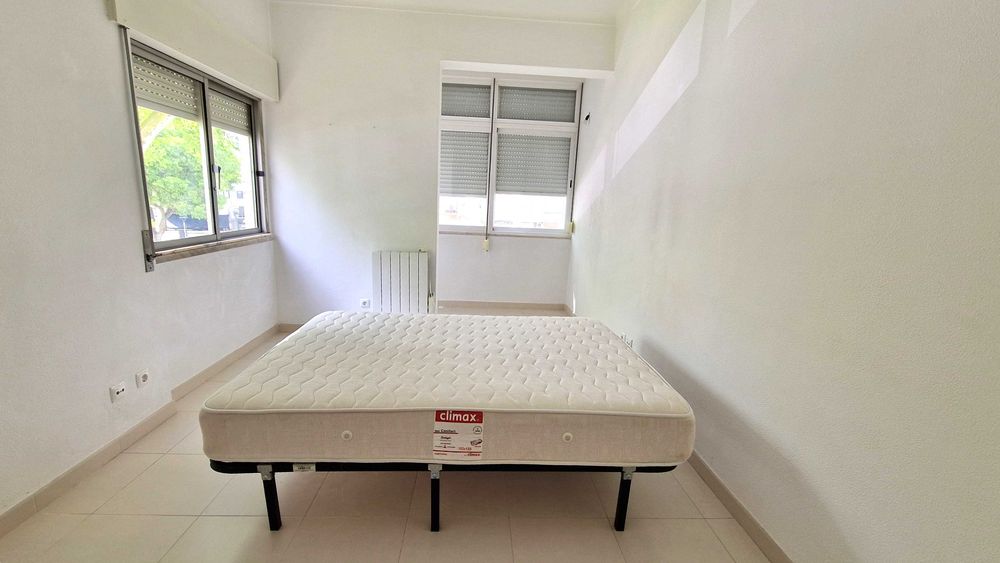 Arrendamento de Apartamento T2 Centro de Corroios