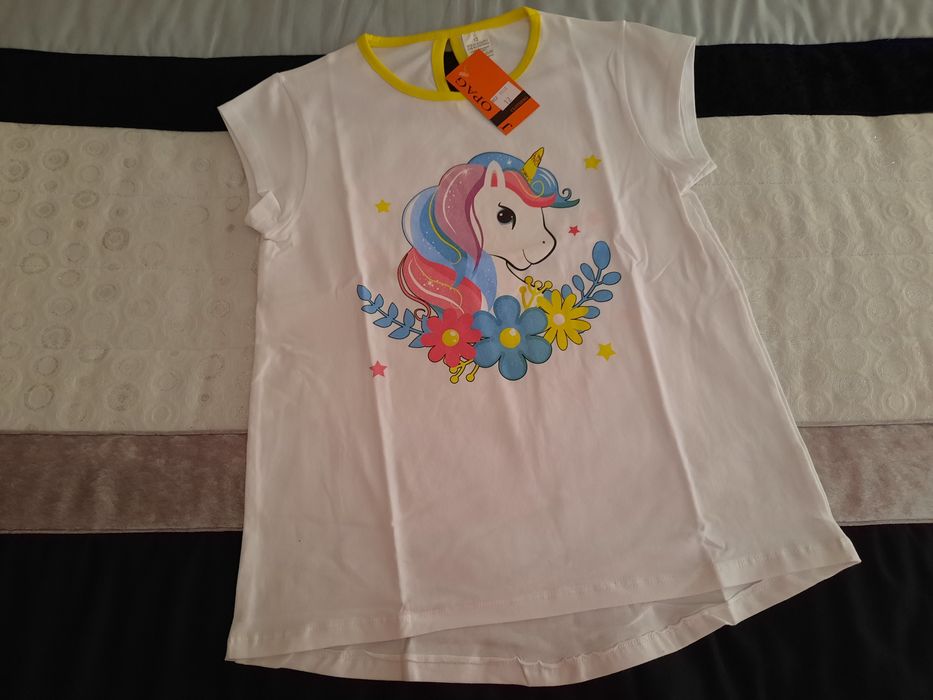 T' Shirt Unicórnio Menina - 12 Anos NOVO