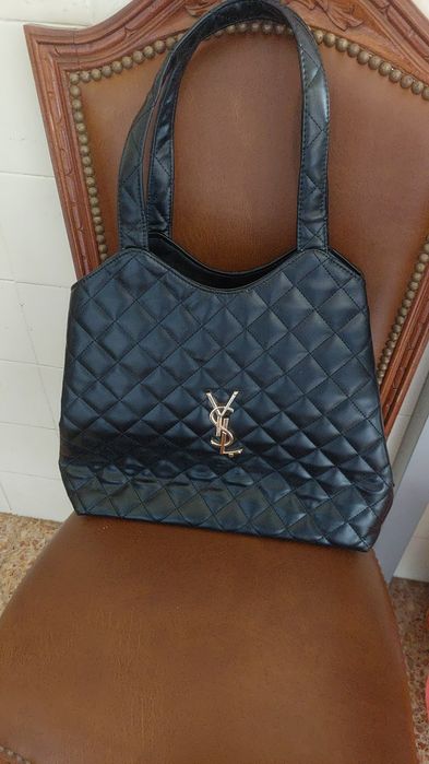 Mala Saint Laurent