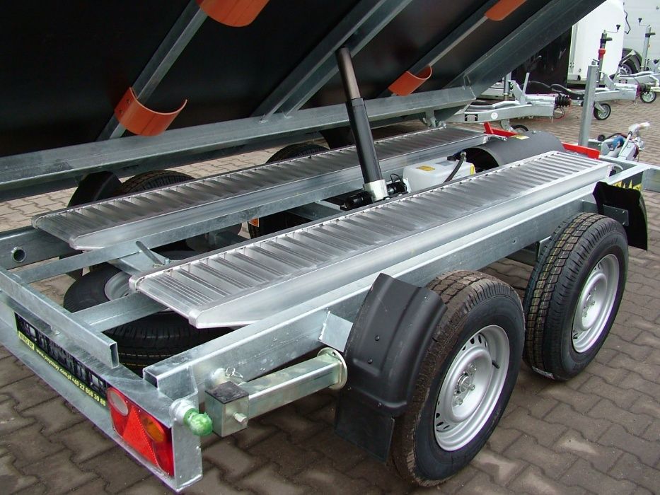 Przyczepa wywrotka hydrauliczna kipper, wywrotka na trzy strony.