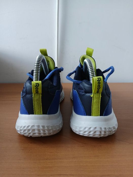 Кожаные кроссовки фирмы Reebok оригинал