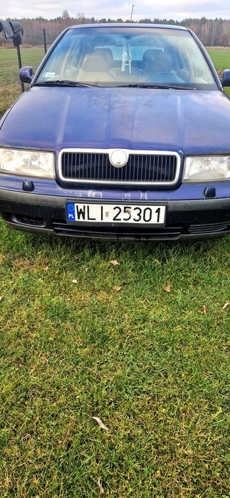 Sprzedam Skodę Octavię 1.8t b+g sprawna do poprawek