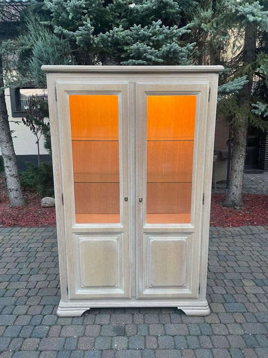 Witrynka biblioteka przeszklona bielona