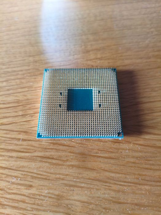 Ryzen 7 5800 - 8 Cores / 16 Threads - Excelente para Gaming