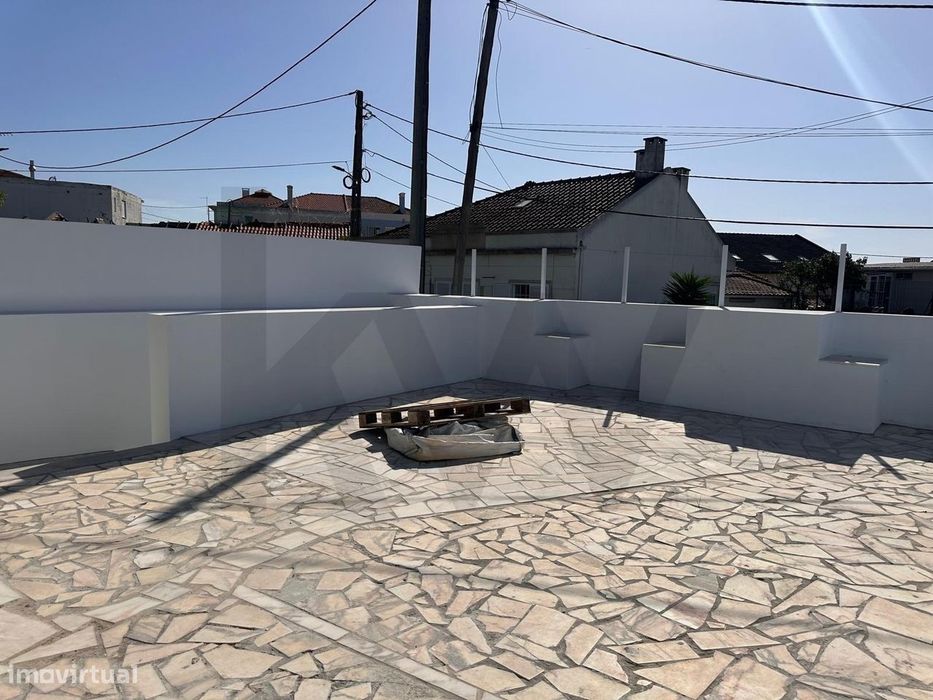 Quarto para Estudante junto às Faculdades – Monte da Caparica