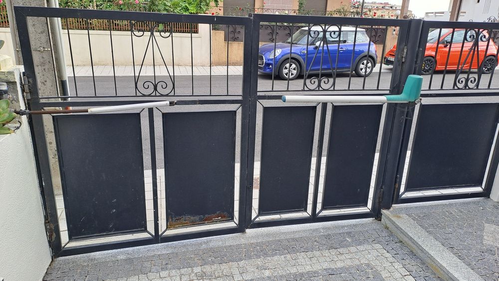 Portão entrada para carro e para homem