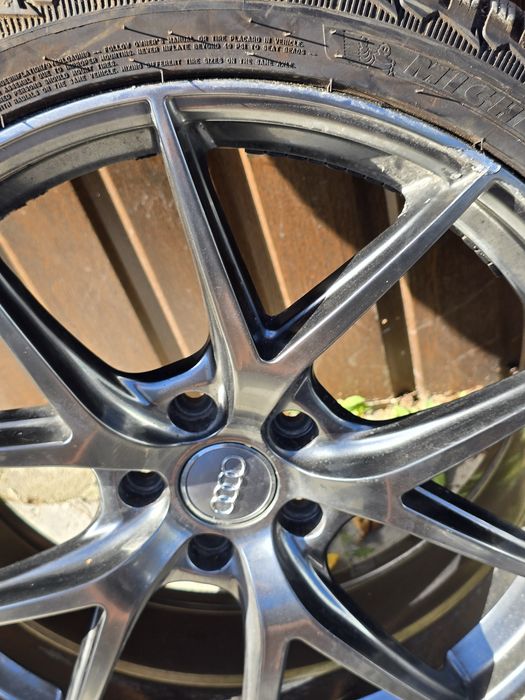 Felgi Aluminiowe Audi A4 B8 A5 8T 5x112 ET 45 8jx19H2  GT6-8019