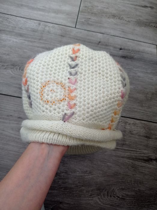 Wełniany beret damski