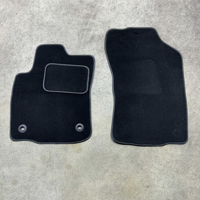 Tapetes Toyota Hilux 2018