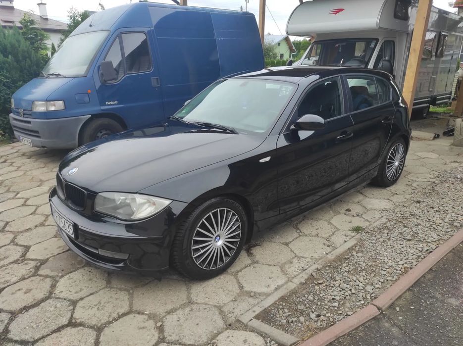 BMW Seria 1 Sprzedam BMW e87 seria 1 2.0 benzyna  super stan bez wkładu
