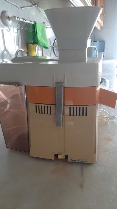 Máquina para fazer sumos