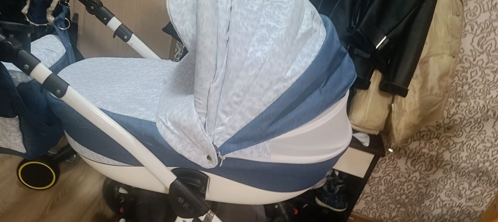 Продам коляску адамекс
