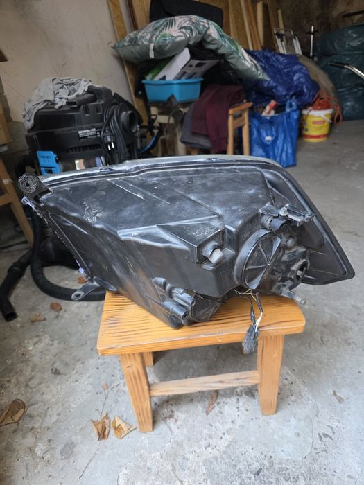 Ram 1500 Lampa lewa i prawa