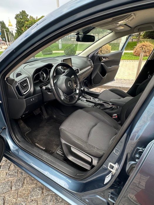 Продам автомобіль Mazda 3