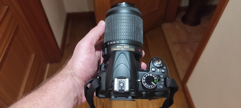NIKON D3100 + Objetiva AF-S DX 18-55mm e AF-S DX 55-200mm VR