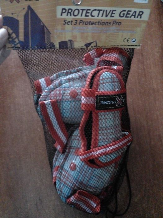 Комплект захист для катання на роликах коньках скейті та велосипеді