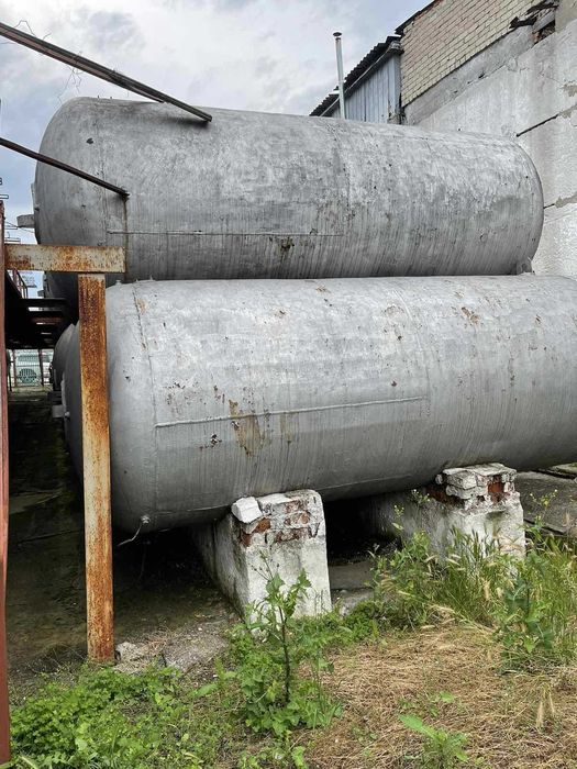 Металева емальована ємність