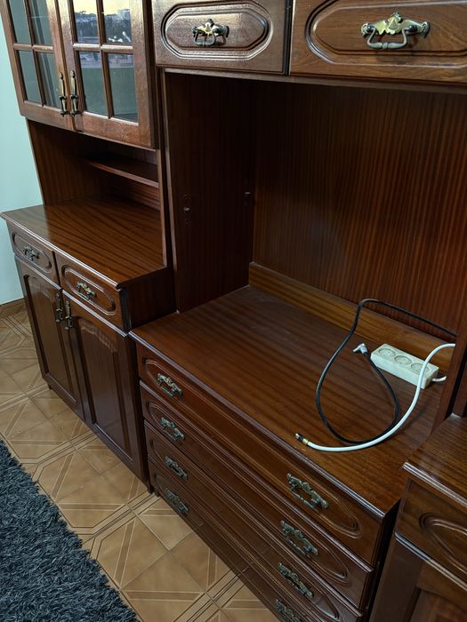 Móvel de madeira para sala de estar