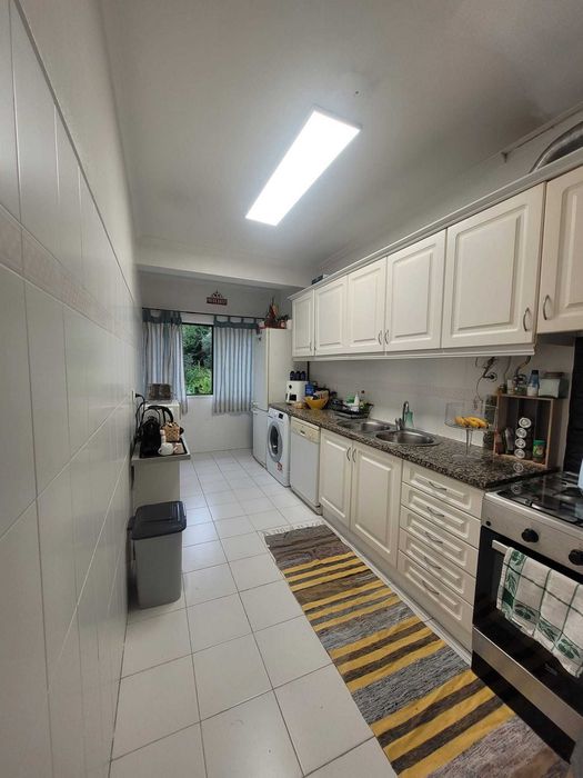 T2 remodelado e totalmente mobilado no Cacém – 90 m²
