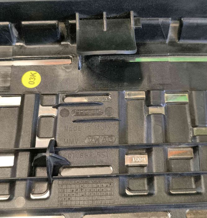 Apoio para os pés VW ARTEON 501864551 (OEM)