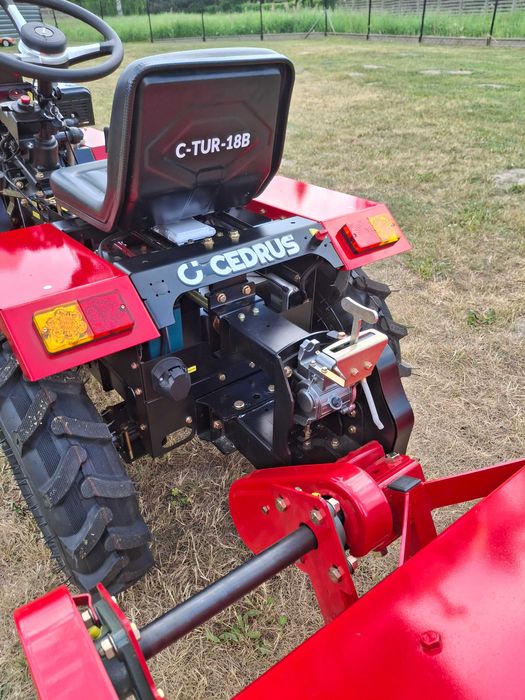 Traktor wielofunkcyjny Cedrus 4x4 C-TUR-18B