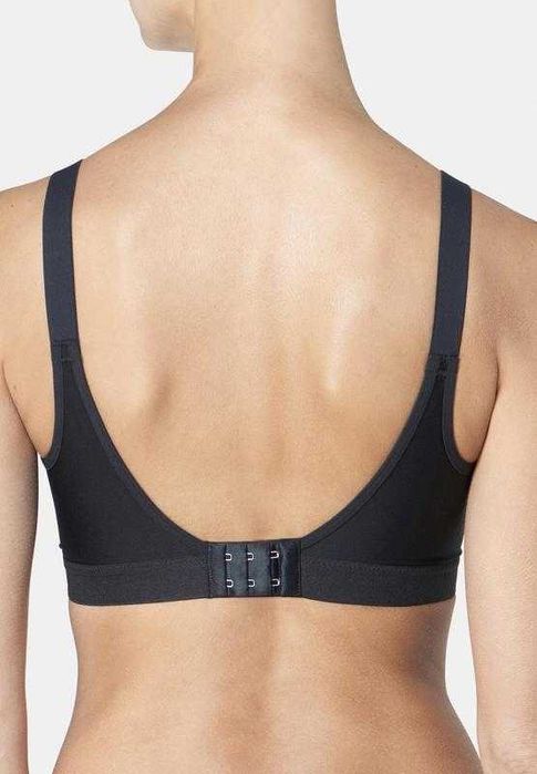 Компрессионный Спортивный бюстгальтер triumph triaction р. 75 D