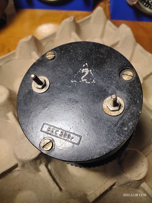 Zegar wojskowy czołgowy 5dni. PRL ZSRR  mechaniczny SPRAWNY