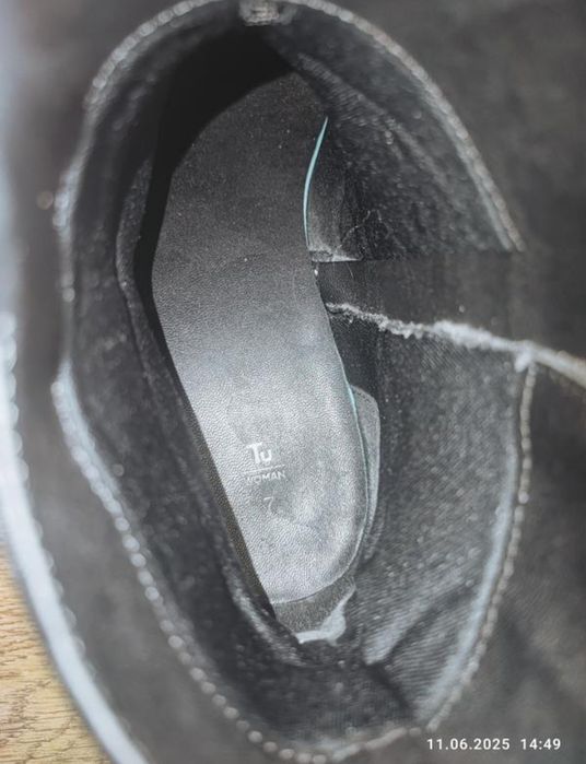 Ботинки. Черевики.