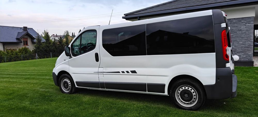 Opel Vivaro Opel VIvaro 2.0 dCi Long 9-osobowy