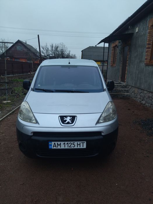 Продам авто Peugeot Partner 2009.