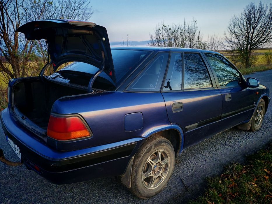 Автомобіль Daewoo Espero