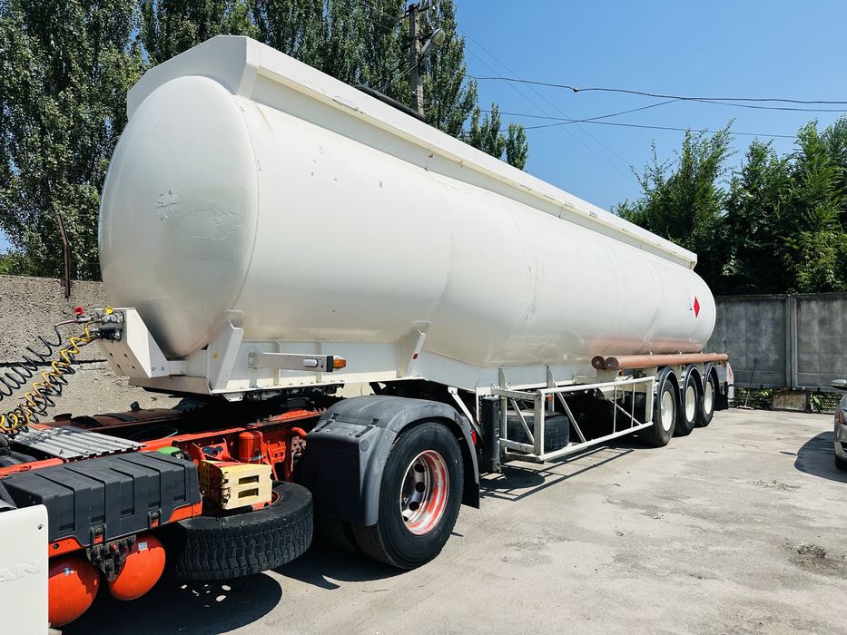 Бочка fruehauf 9 секцій ADR