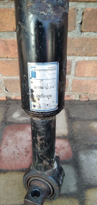 Пневмостойка ман