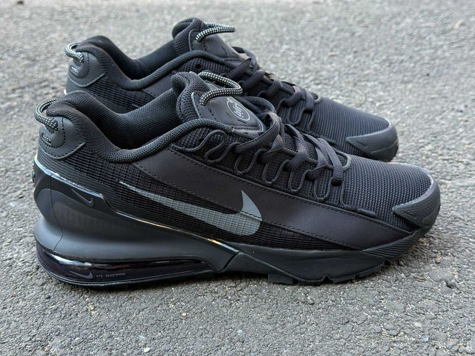 Nike Air Max Pulse Roam в двох кольорах. Розміри 38-44