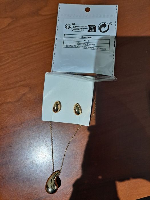 Brincos e colar gota