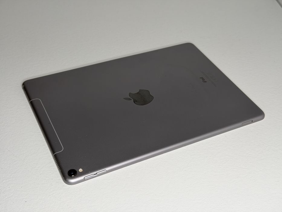 iPad Pro 10.5 (A1709) - 256GB - Cellular - pęknięty - faktura VAT 23%