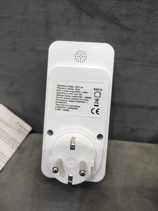 Watomierz, miernik mocy z funkcją pomiaru zużycia i kosztów energii.