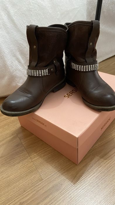 Bota em pele nr 37