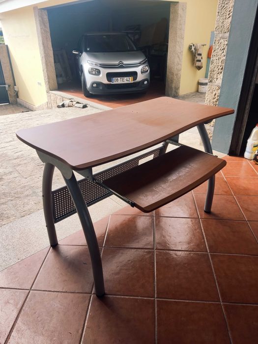 Secretária para escritório