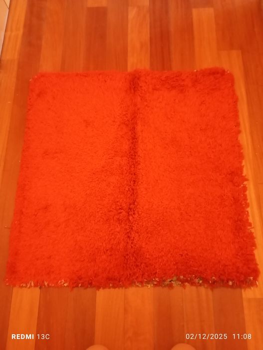 Shaggy Square Rug