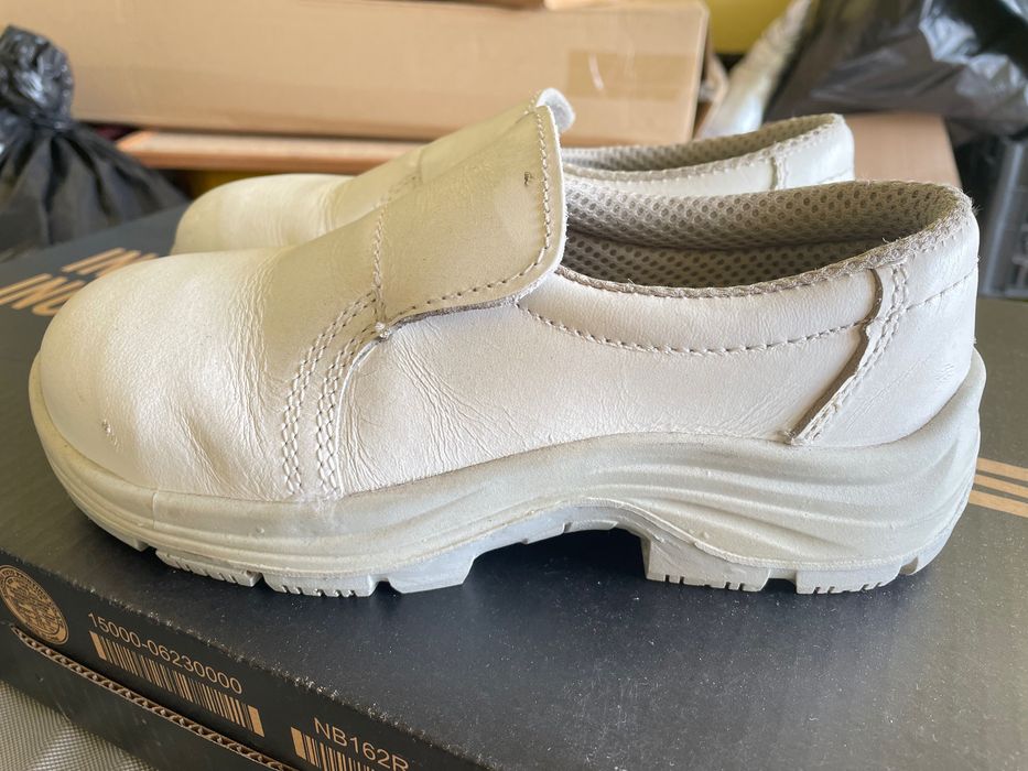 Buty robocze z metalowym noskiem