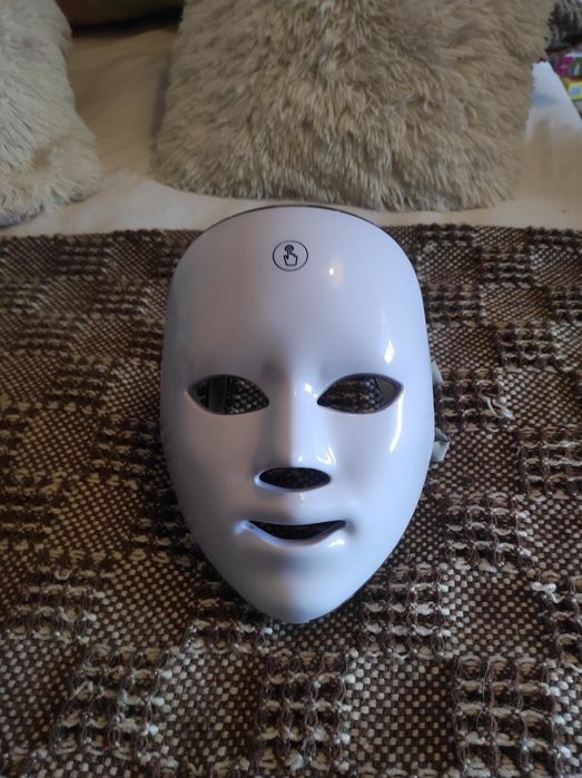 Máscara LED 7 Cores Recarregável