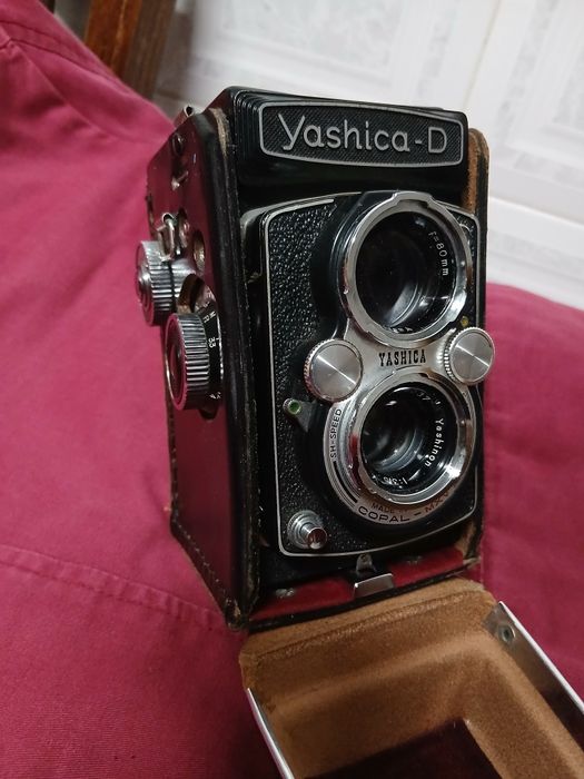 Yashica-D antiga