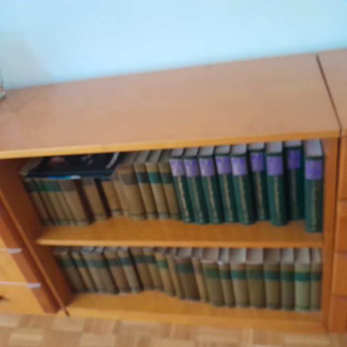Meble drewno komody regały
