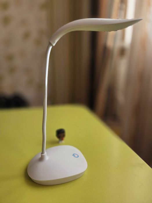Настільна LED лампа USB з акумулятором гнучка