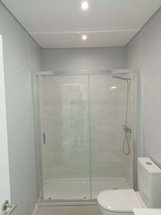 Restauros e manutenção.