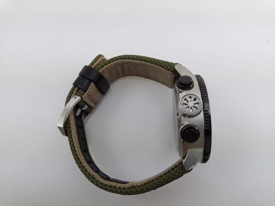 Часы Citizen BN5050-09X - альтиметр, компас, солнечная батарея, заряд