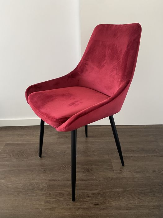 4 x Cadeiras tulipa Veludo vermelho/ red velvet chairs loja AREA